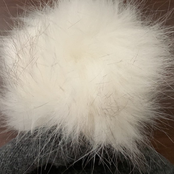 Cashmere hat - Picture 3 of 5